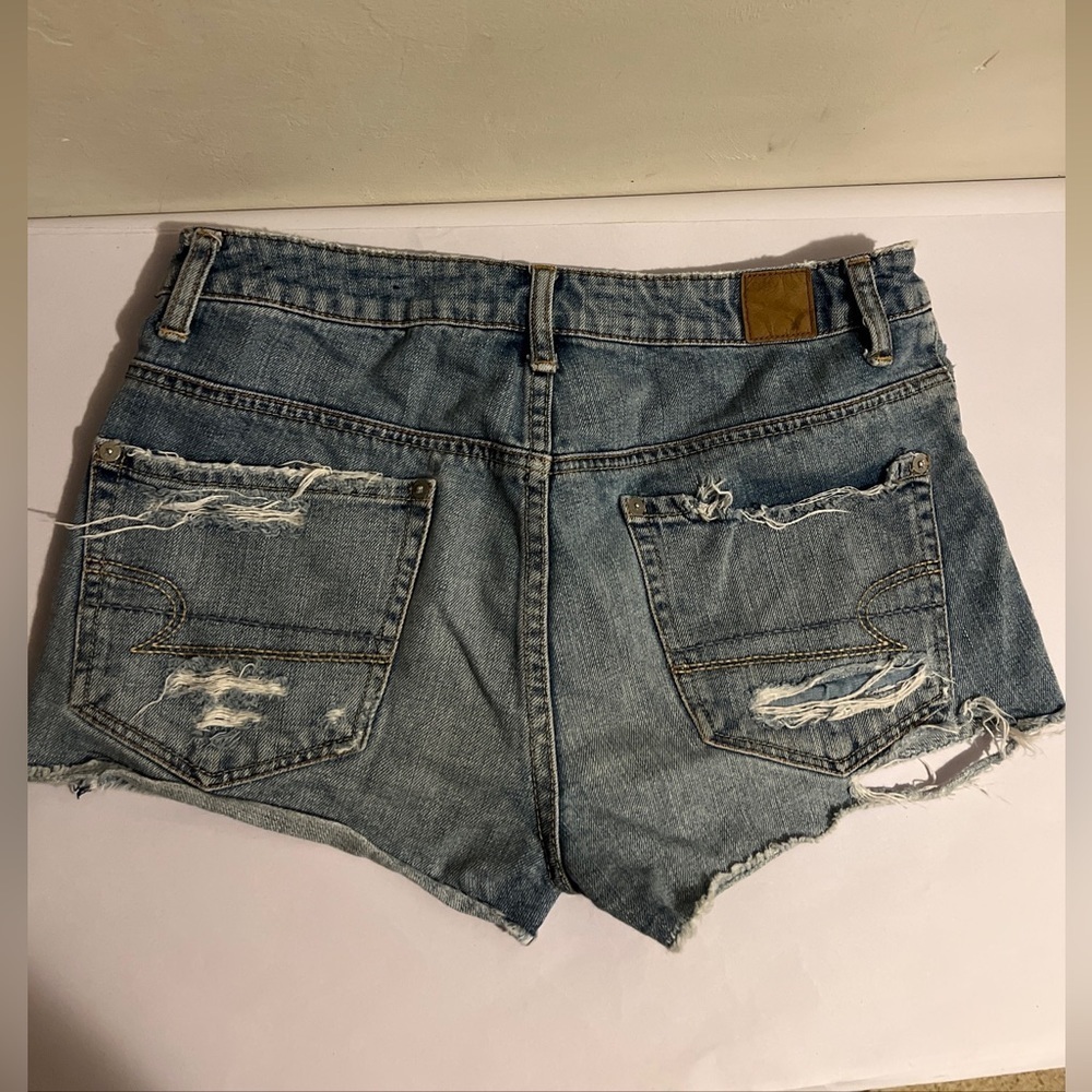 American Eagle high Rise button fly Shortie Shorts Cutoff Distressed raw hem 6 - Picture 3 of 8